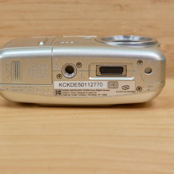 Kodak Easyshare CX7530 5 MP Digital Camera, with 3x Optical Zoom - Picture 8 of 8